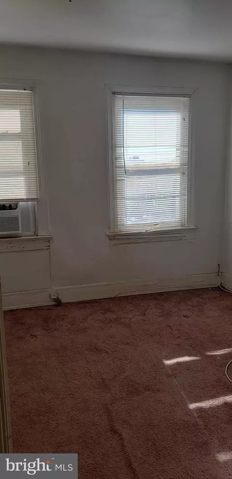 1831 L St NE, Washington, DC 20002 photo 5