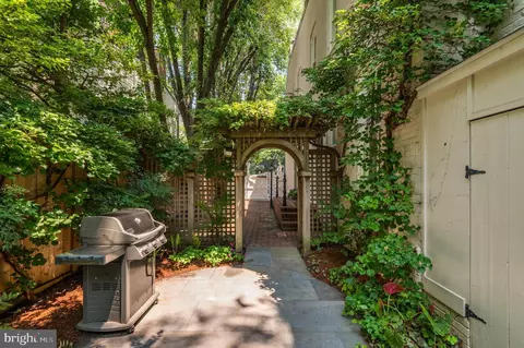 1236 Potomac St NW, Washington, DC 20007 photo 11