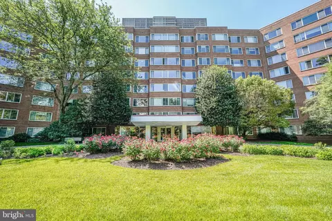 4000 Tunlaw Rd NW #602, Washington, DC 20007