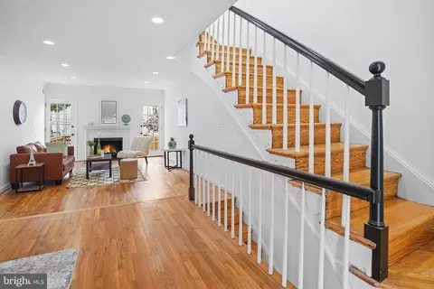 Entry Way - 337 11th St SE, Washington, DC 20003 photo 2 of 7