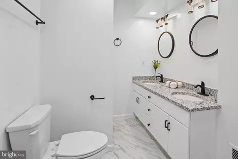 Bath - 337 11th St SE, Washington, DC 20003 photo 4 of 5