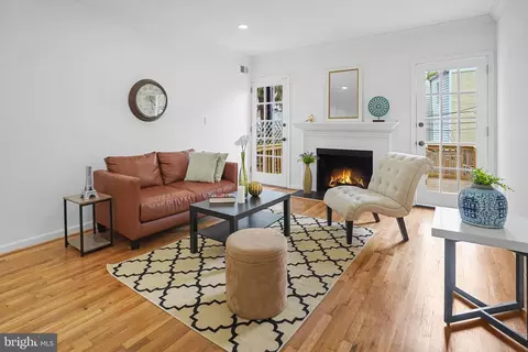 Living - 337 11th St SE, Washington, DC 20003 photo 2 of 3
