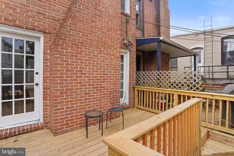 Exterior - 337 11th St SE, Washington, DC 20003 photo 3 of 5