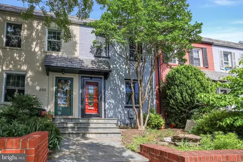 2209 Ontario Rd NW, Washington, DC 20009