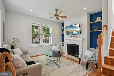 300 15th St SE, Washington, DC 20003 photo 6