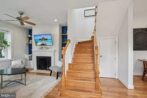 300 15th St SE, Washington, DC 20003 photo 14