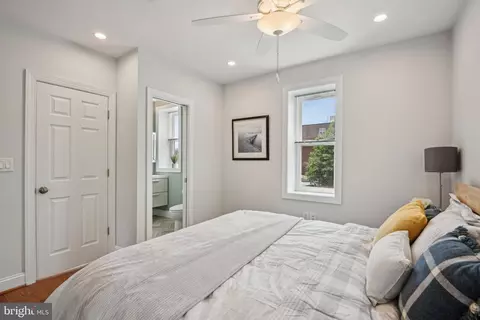 300 15th St SE, Washington, DC 20003 photo 16