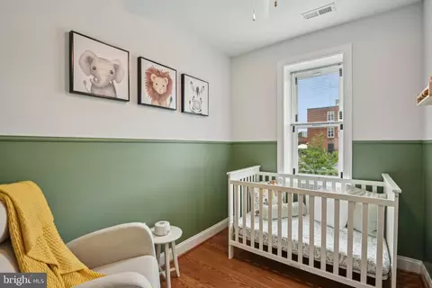 300 15th St SE, Washington, DC 20003 photo 22
