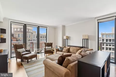 Living - 616 E Street St NW #1114, Washington, DC 20004 photo 1 of 2