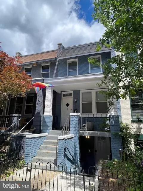 906 I St SE #1, Washington, DC 20003