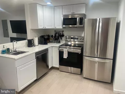 Other - 906 I St SE #1, Washington, DC 20003 photo 3 of 11