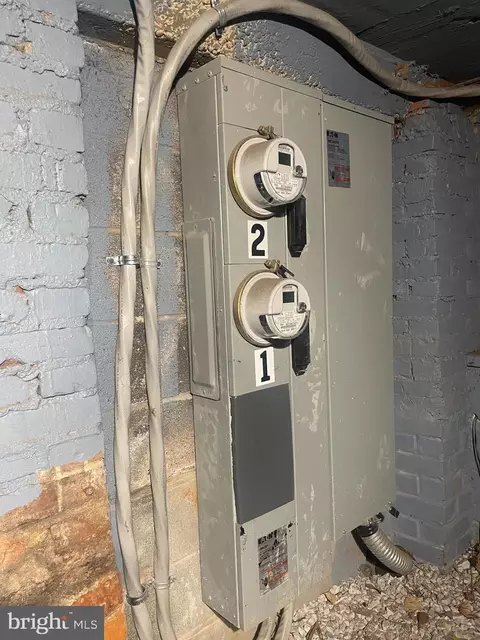Other - 906 I St SE #1, Washington, DC 20003 photo 10 of 11