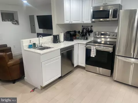 Other - 906 I St SE #1, Washington, DC 20003 photo 2 of 11