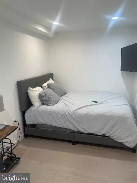Bedroom - 906 I St SE #1, Washington, DC 20003 photo 1 of 2