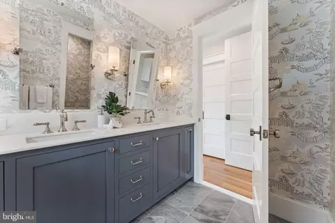 1127 E Capitol St SE, Washington, DC 20003 photo 52