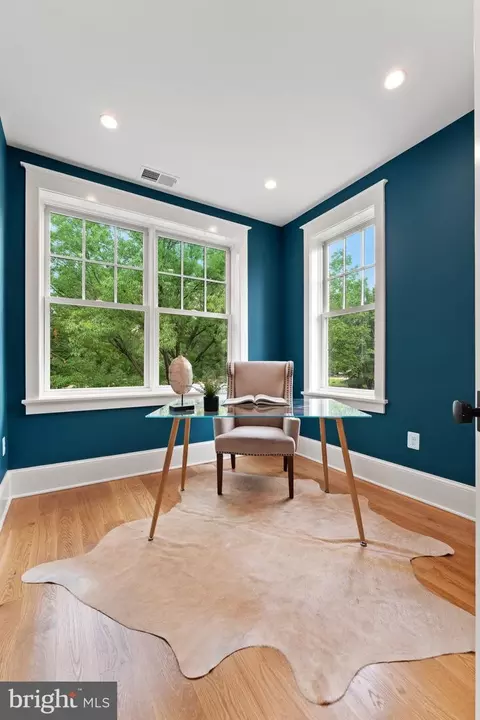 1127 E Capitol St SE, Washington, DC 20003 photo 58