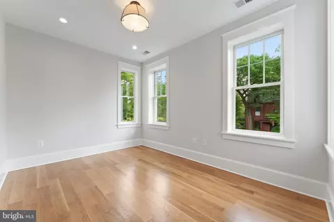 1127 E Capitol St SE, Washington, DC 20003 photo 67