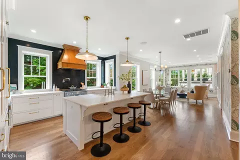 1127 E Capitol St SE, Washington, DC 20003 photo 9