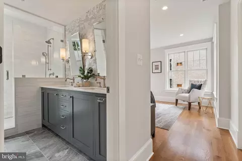 1127 E Capitol St SE, Washington, DC 20003 photo 47