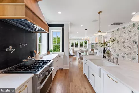 1127 E Capitol St SE, Washington, DC 20003 photo 17