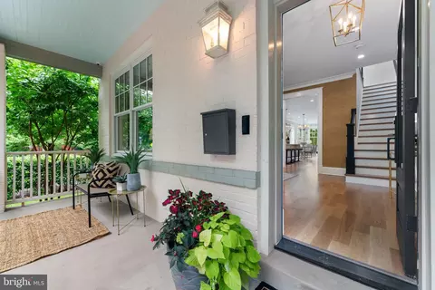 1127 E Capitol St SE, Washington, DC 20003 photo 6