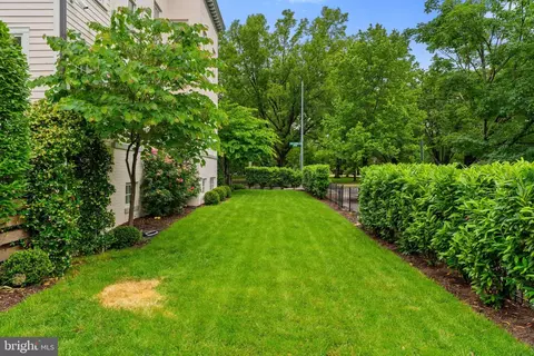 1127 E Capitol St SE, Washington, DC 20003 photo 74