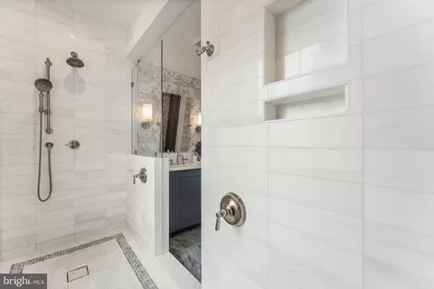 1127 E Capitol St SE, Washington, DC 20003 photo 57