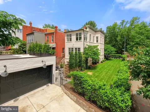 1127 E Capitol St SE, Washington, DC 20003 photo 5