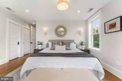 1127 E Capitol St SE, Washington, DC 20003 photo 49