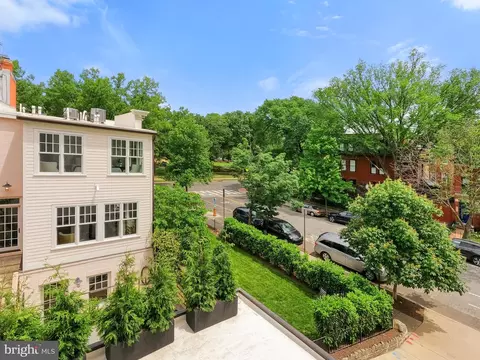 1127 E Capitol St SE, Washington, DC 20003 photo 73