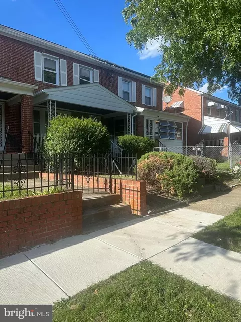 1902 T St SE, Washington, DC 20020