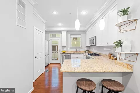 Other - 331 K St SE, Washington, DC 20003 photo 3 of 9