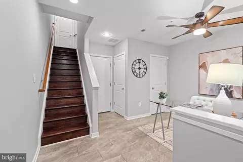 Entry Way - 331 K St SE, Washington, DC 20003 photo 2 of 4