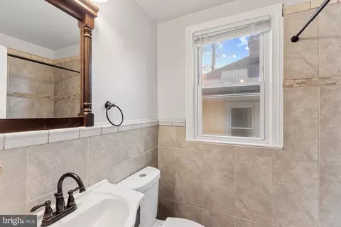 Bath - 2802 Bruce Pl SE, Washington, DC 20020 photo 3 of 3