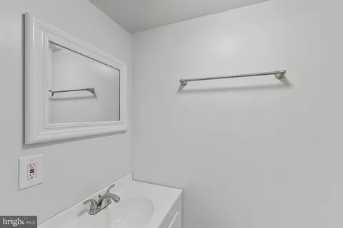 Bath - 2802 Bruce Pl SE, Washington, DC 20020 photo 1 of 3