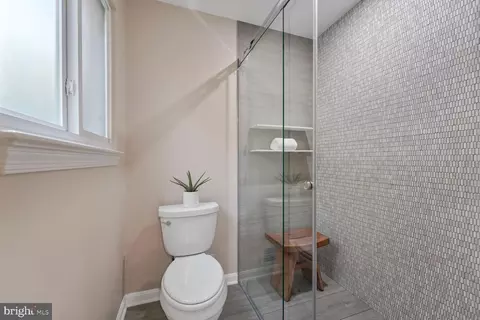 5320 29th St NW, Washington, DC 20015 photo 34
