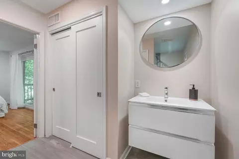 5320 29th St NW, Washington, DC 20015 photo 35