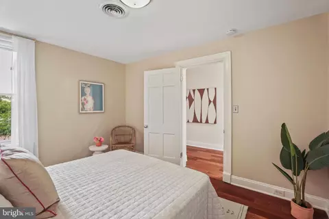 Bedroom - 531 10th St SE, Washington, DC 20003 photo 5 of 5