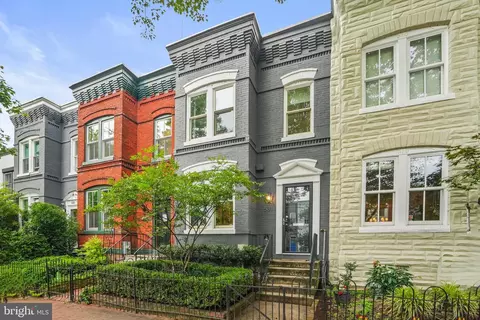 531 10th St SE, Washington, DC 20003