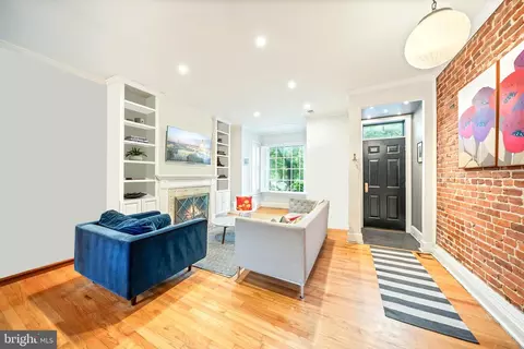 412 G St NE, Washington, DC 20002 photo 2