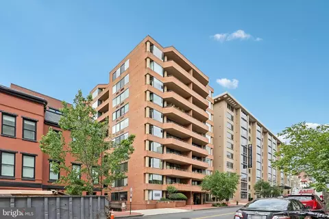 2141 P St NW #401, Washington, DC 20037