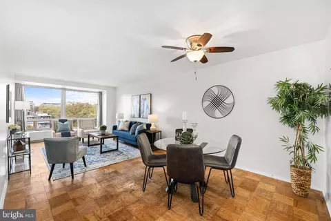 1435 4th St SW #B513, Washington, DC 20024