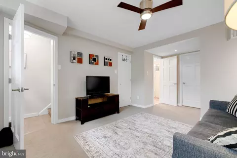 1717 Harvard St NW, Washington, DC 20009 photo 6