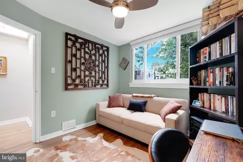 1717 Harvard St NW, Washington, DC 20009 photo 31