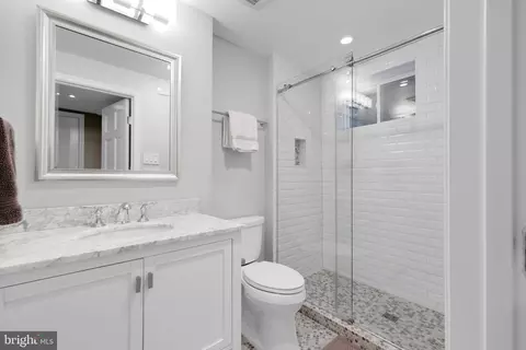 1717 Harvard St NW, Washington, DC 20009 photo 10
