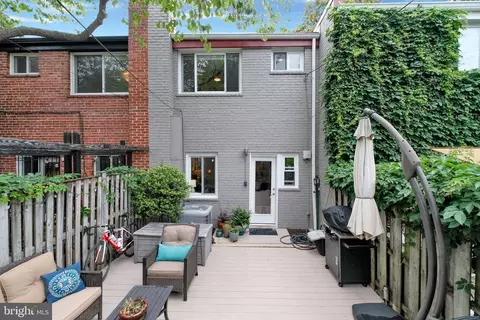 1717 Harvard St NW, Washington, DC 20009 photo 37