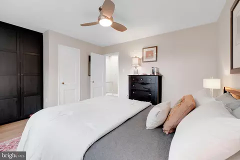 1717 Harvard St NW, Washington, DC 20009 photo 28