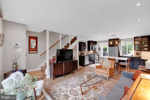1717 Harvard St NW, Washington, DC 20009 photo 23