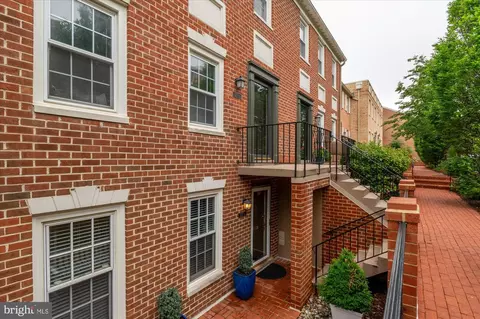3277 Sutton Pl NW #C, Washington, DC 20016