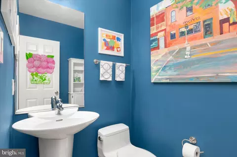 3277 Sutton Pl NW #C, Washington, DC 20016 photo 9